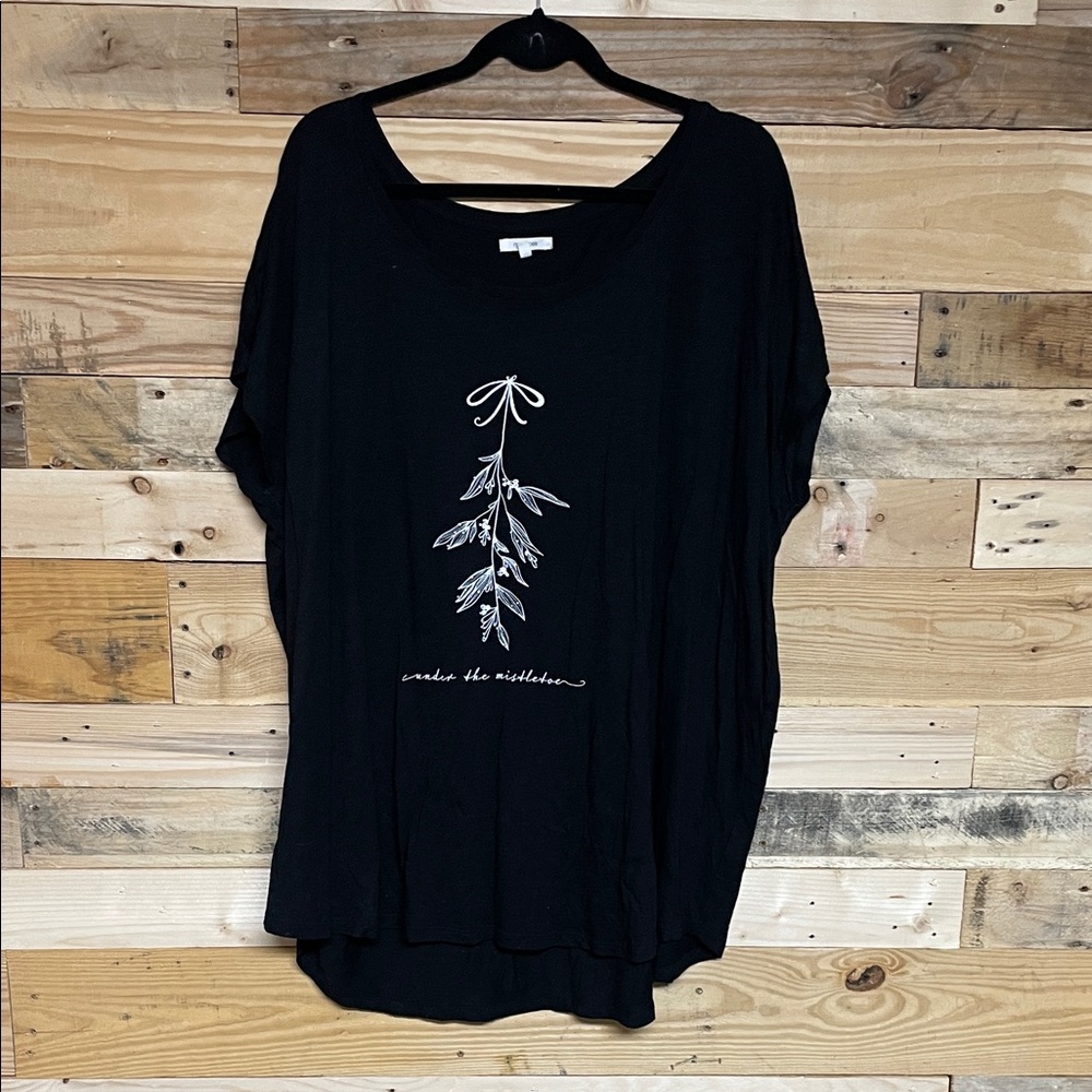 Maurices size 4X Black Short Sleeve Soft Graphic T-shirt